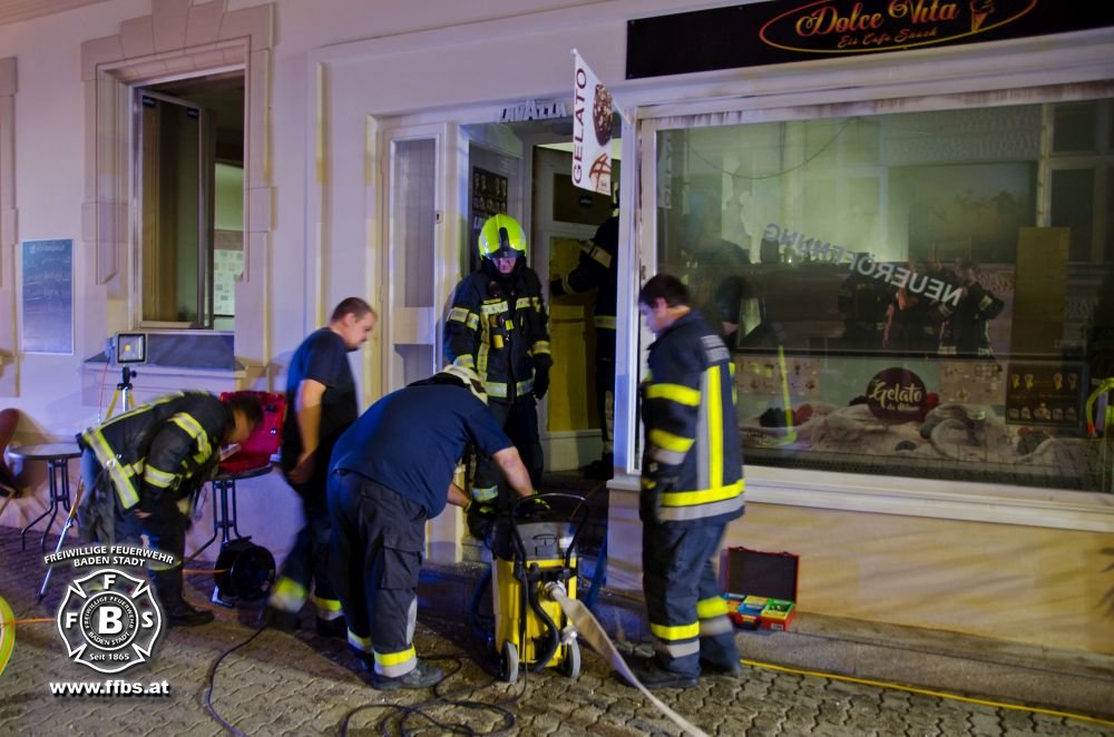 20180831 Geschäftslokalbrand Baden Fußgängerzone Foto: Christoph Hinterberger FF Baden-Stadt