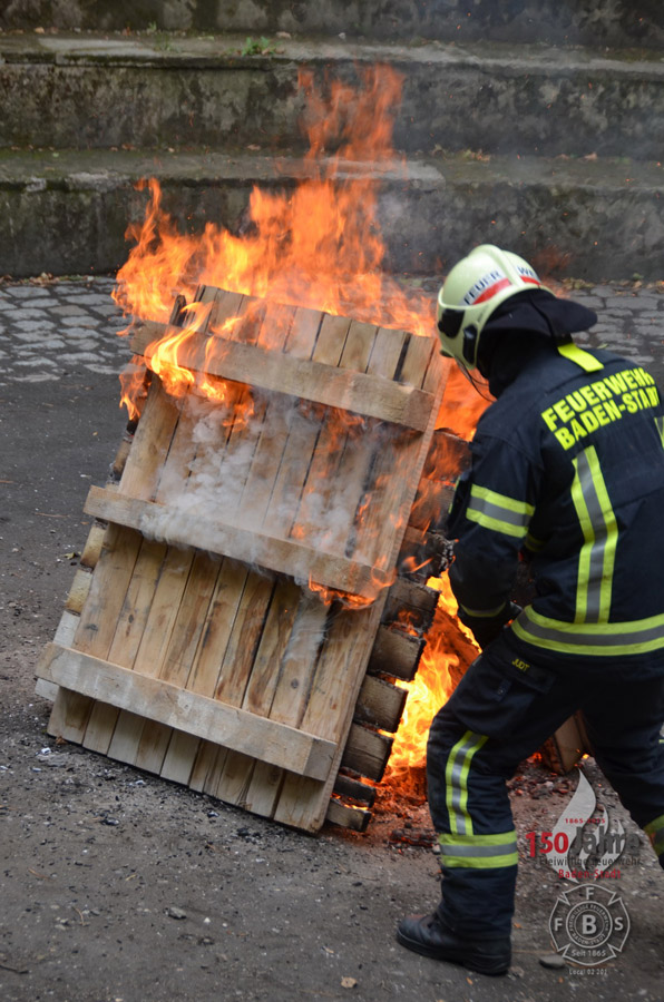 2015.09.03 - Richtiger Umgang mit tragbaren Feuerlöschern