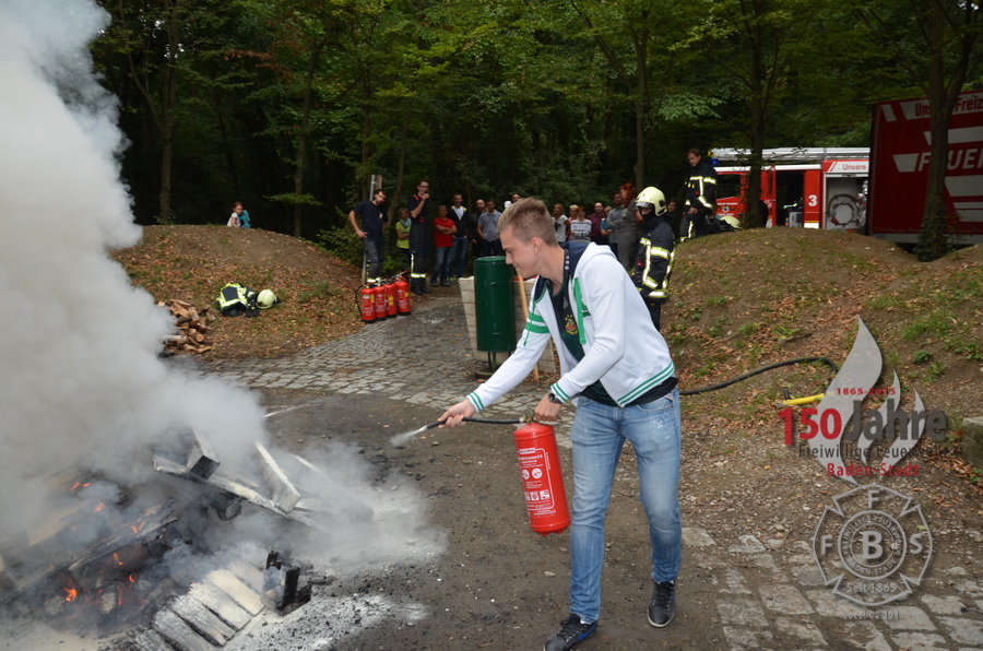 2015.09.03 - Richtiger Umgang mit tragbaren Feuerlöschern