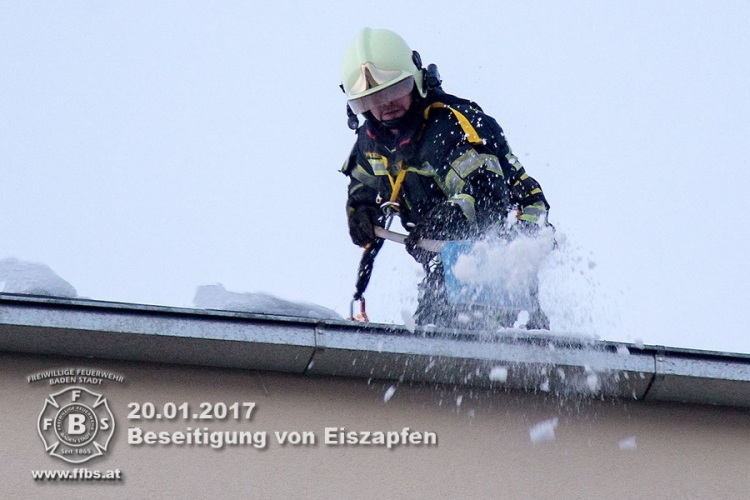 2017_01_20 - Beseitigung von Eiszapfen und -flaechen - FF Baden-Stadt - www.ffbs.at