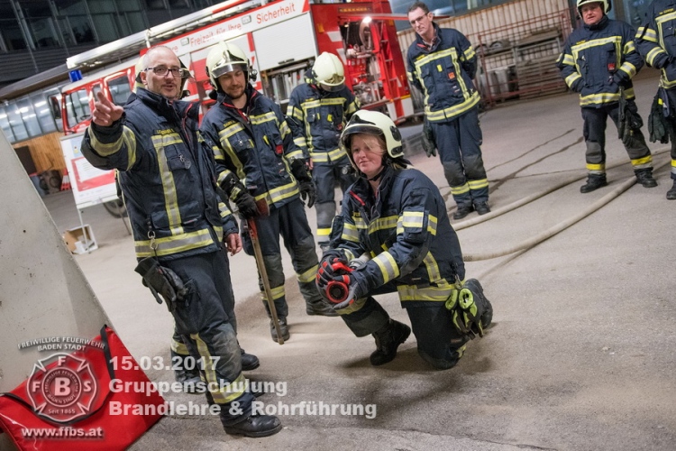 20170315 Gruppenschulung Brandlehre & Rohrführung Foto: Stefan Schneider FF Baden-Stadt