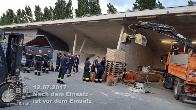 2017-07-12 Befüllen von Sandsäcken - Nach dem Einsatz ist vor dem Einsatz