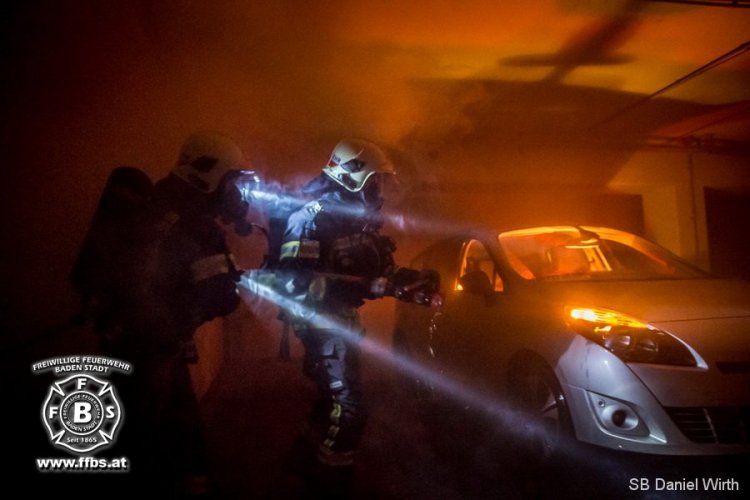 2017_09_06 Einsatztraining Tiefgaragenbrand - Freiw. Feuerwehr Baden-Stadt - www.ffbs.at