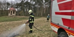 20210329 Nachlöscharbeiten bei einer Feuerstelle