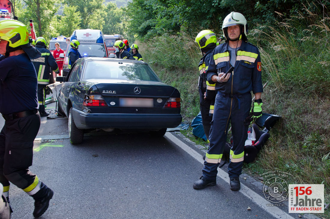 20210629 Verkehrsunfall auf der LB210 im Helenental