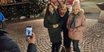 20221206 Nikolaus reist mit Feuerwehr-Drehleiter an in Baden