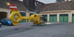 20230708 ÖAMTC C3 Notarzthubschrauber landet im Feuerwehrhof Grabengasse in Baden