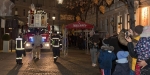 20191206 Freiw. Feuerwehr Baden-Stadt bringt den Nikolo zur Badener Adventmeile am Josefsplatz