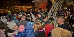 20191206 Freiw. Feuerwehr Baden-Stadt bringt den Nikolo zur Badener Adventmeile am Josefsplatz